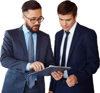 Zwei Männer mit Klemmbrett