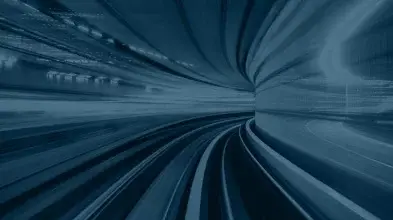 Abstrakte Tunnelansicht mit hohem Tempo symbolisiert schnellen Express-Service für die Digitalisierung.
